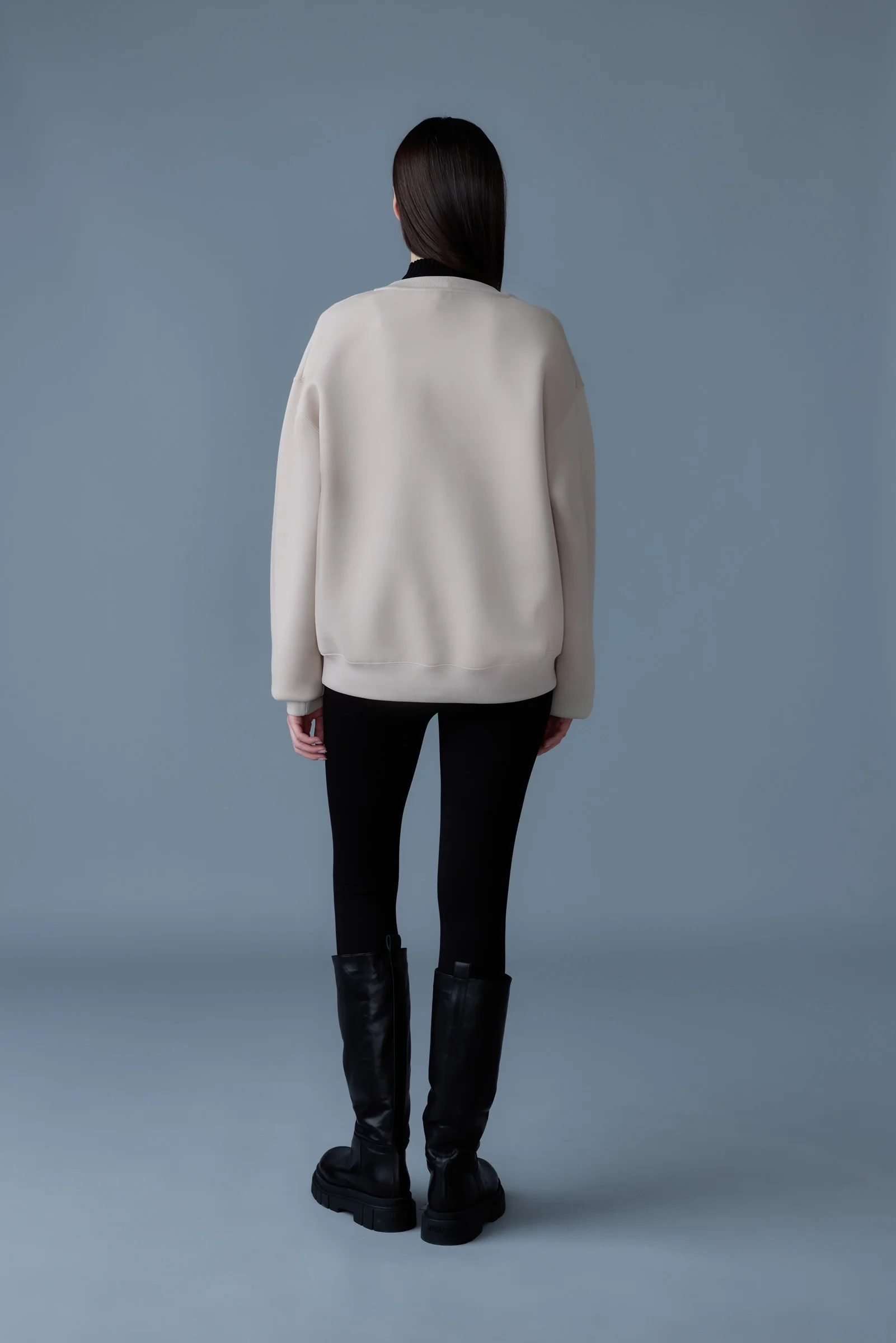 JULIAN - Image 31