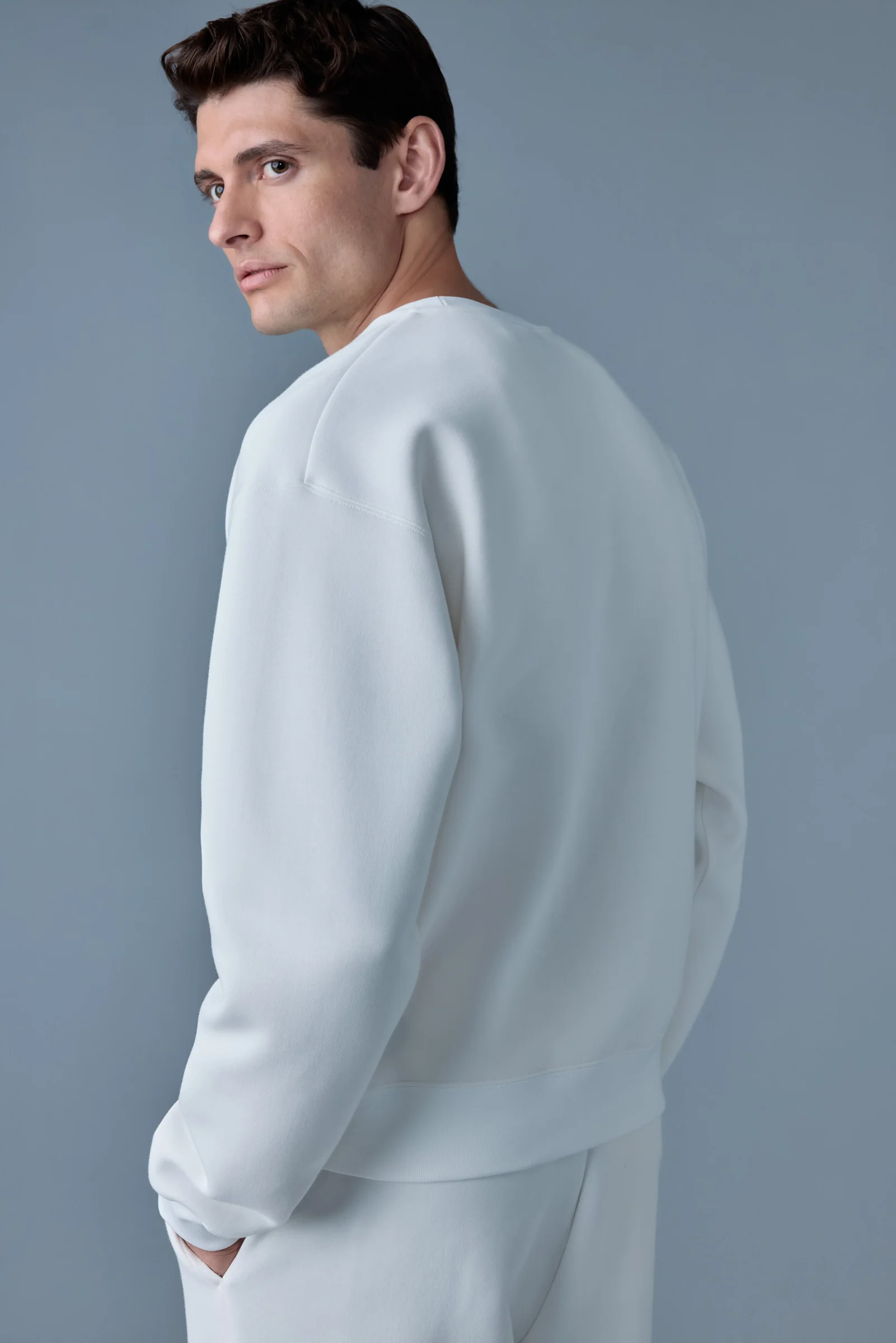 JULIAN - Image 63